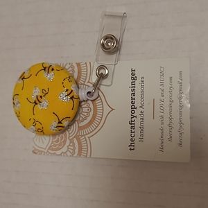 NWOT Adorable Bee Badge Reel